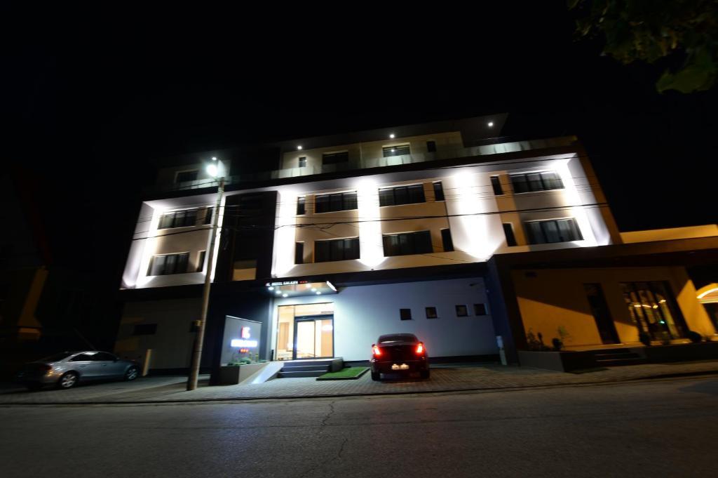 Hotel Galaxy Dumbravita  Exteriér fotografie